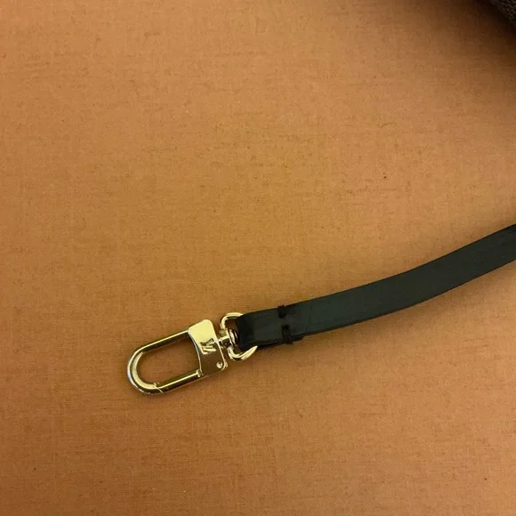 Louis Vuitton Pochette Accessories in Damier Ebene - Picture 7 of 12